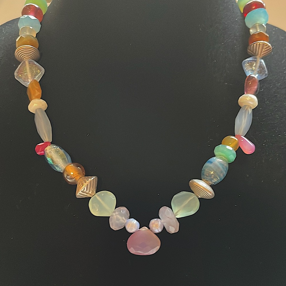 Chalcedony stones, faceted pearl and Thai Silver necklace